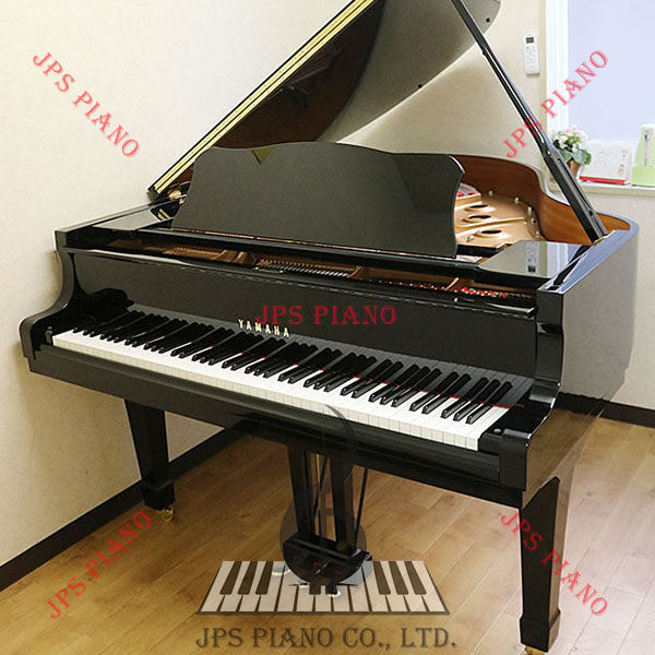 Đàn Grand Piano Yamaha C1